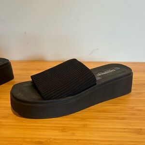 Black Platform Slide Sandals